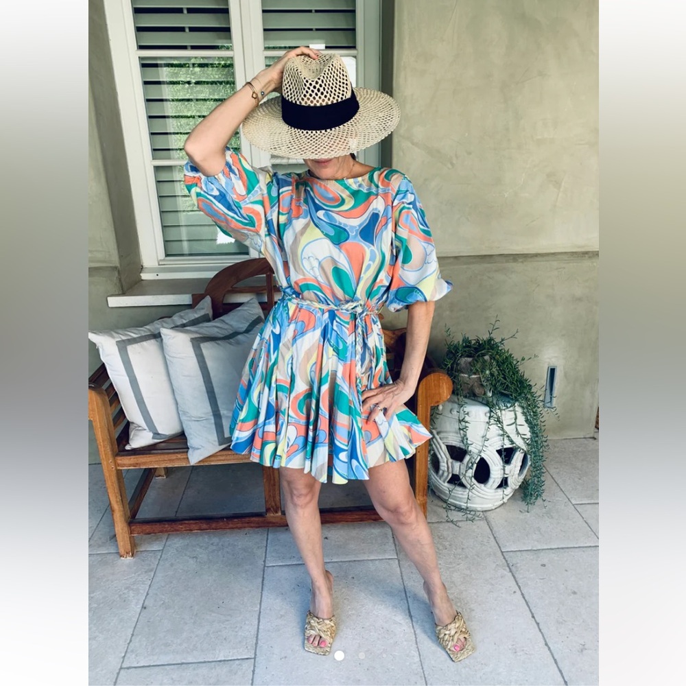 Aakaa 70’s swing dress with dolman sleeves braided belt. Keyhole back. Small.